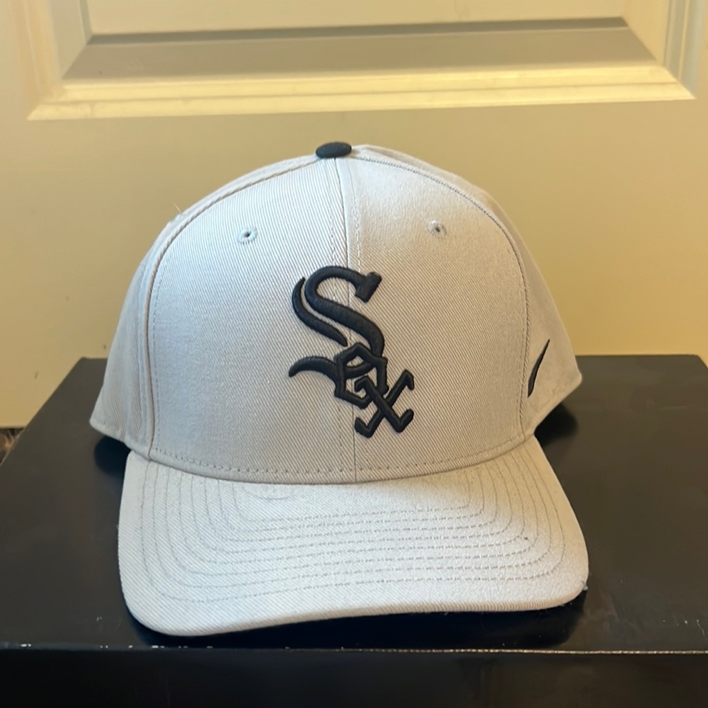 Nike White Sox hat